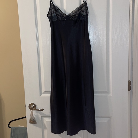 VINTAGE SLIP DRESS - Picture 3 of 8